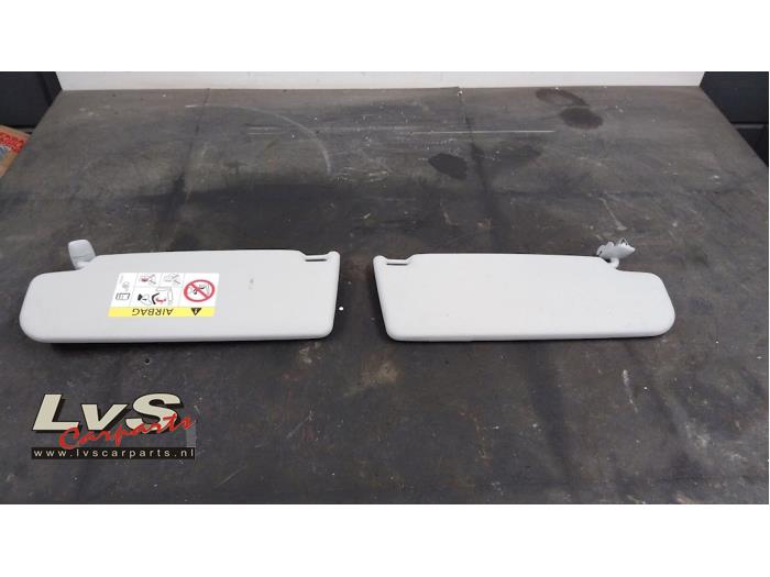 Volkswagen UP Pare-soleil