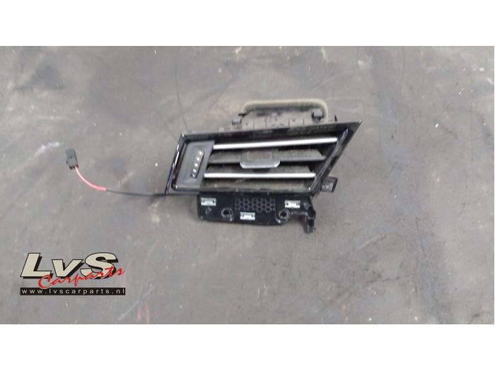 Volkswagen Passat Dashboard vent