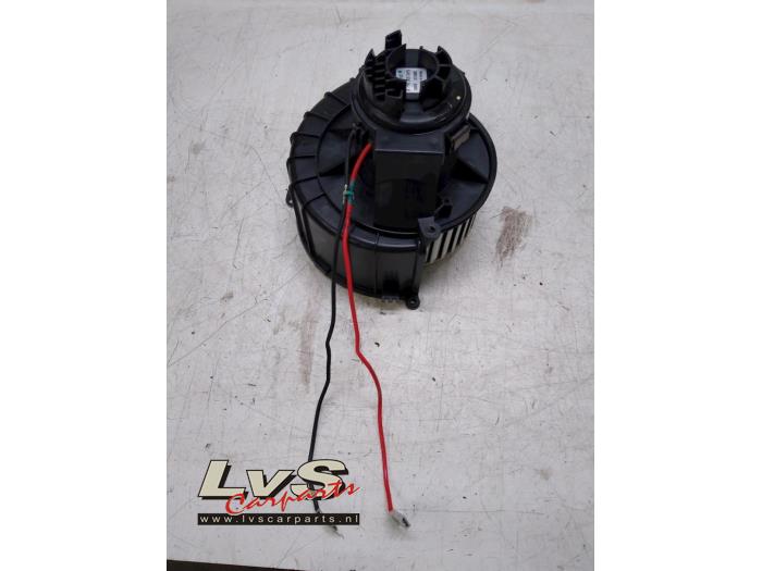 Opel Astra Heating and ventilation fan motor