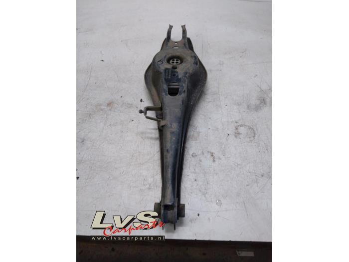 Volkswagen Passat Lower wishbone, rear right