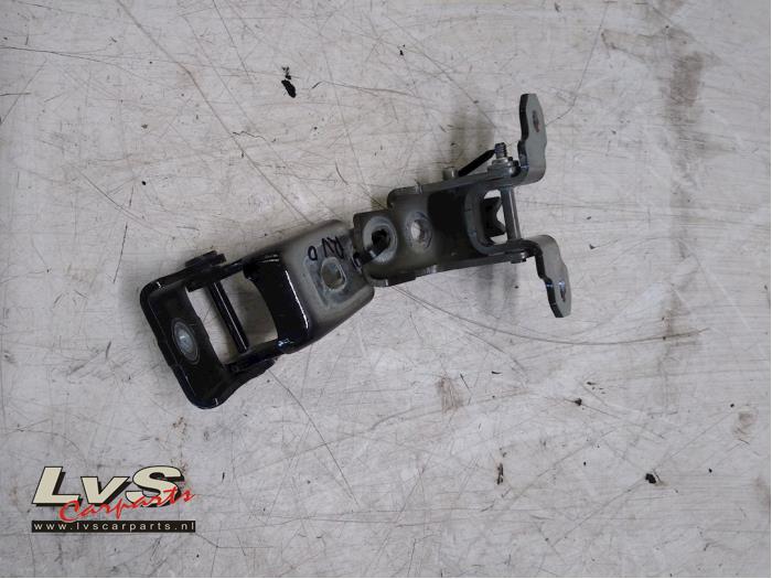 Renault Clio Front door hinge, right