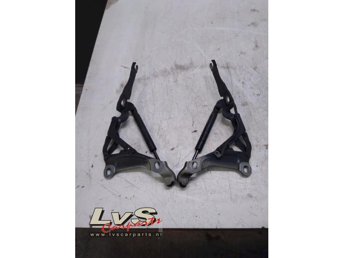 Mini ONE Bonnet Hinge