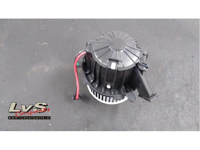 Audi Q5 Heating and ventilation fan motor