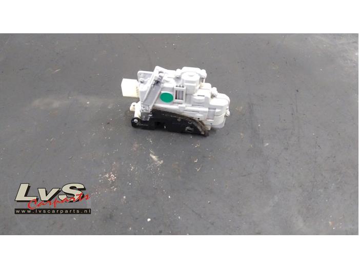 Volkswagen Passat Rear door mechanism 4-door, right