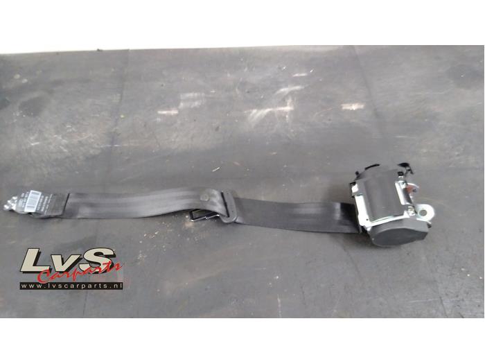 Audi A4 Ceinture de sécurité arrière centre