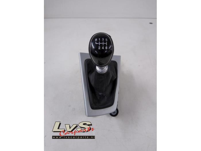 Ford Focus Gear-change mechanism