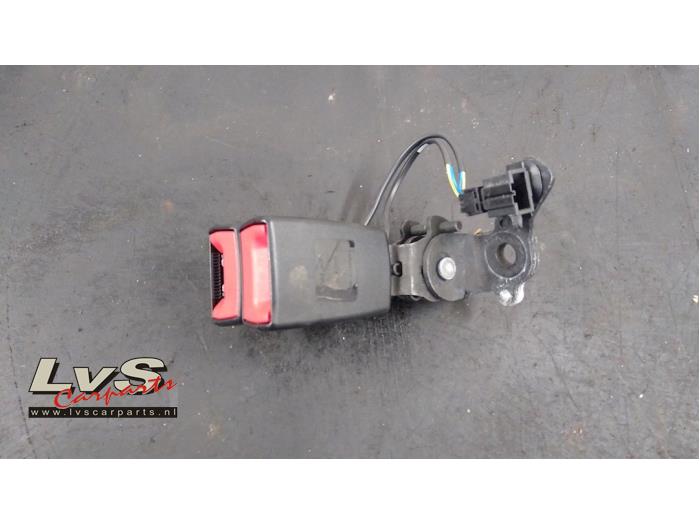 Audi A3 Rear seatbelt buckle, centre