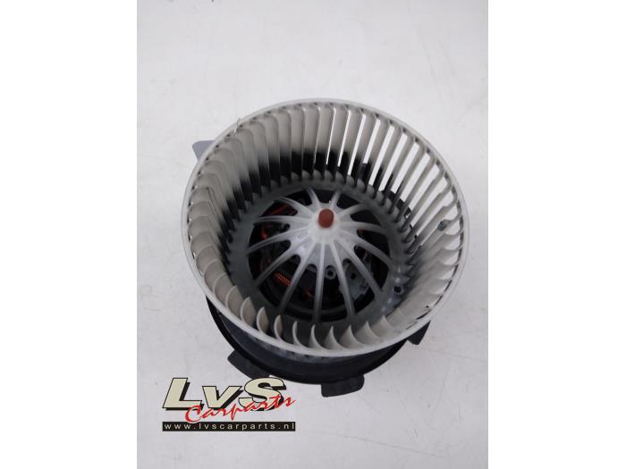 Volkswagen Crafter Heating and ventilation fan motor