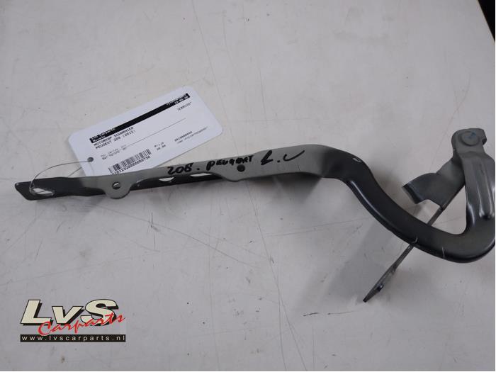Peugeot 208 Charnière capot