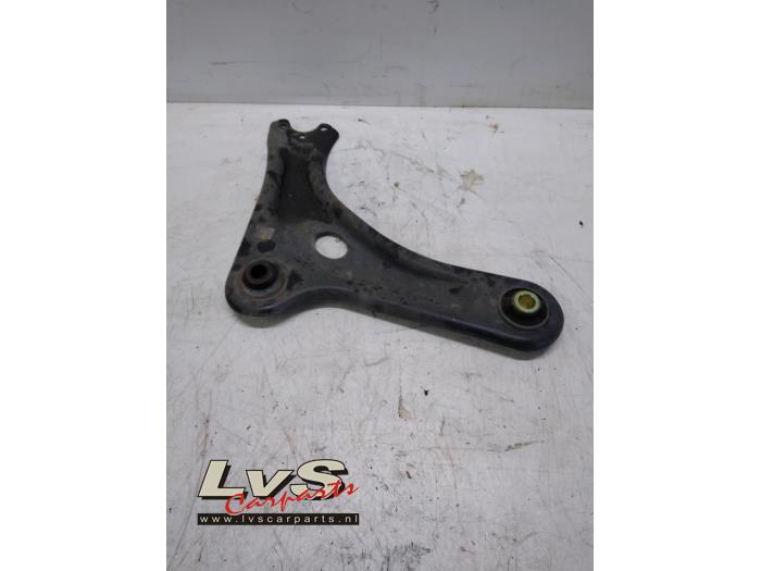 Citroen C3 Bras de suspension bas avant droit