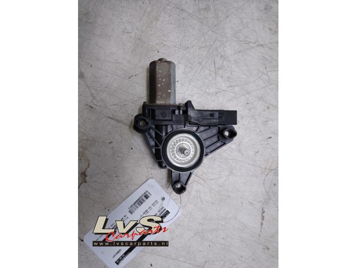 Volvo V40 Door window motor