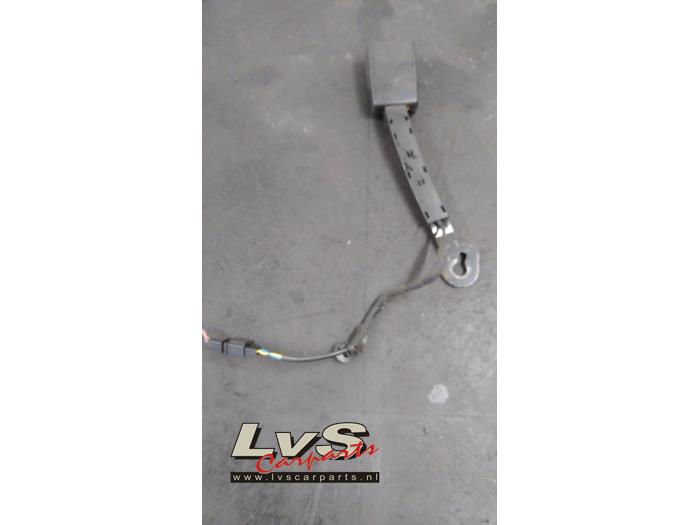 Volkswagen Golf Insertion ceinture de sécurité avant droite