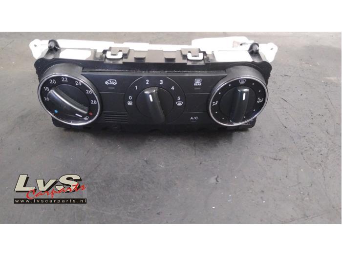 Mercedes B-Klasse Air conditioning control panel