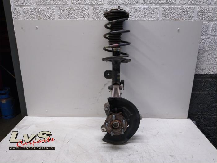 Toyota Prius Stoßdämpferstrebe links vorne