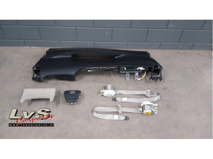 Toyota Prius Vollzähligkeit Airbags