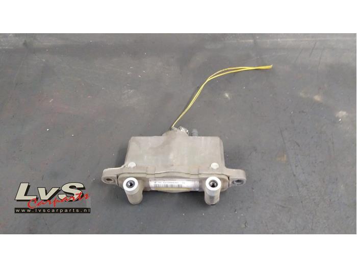 Mercedes E-Klasse Popup System Motorhaube