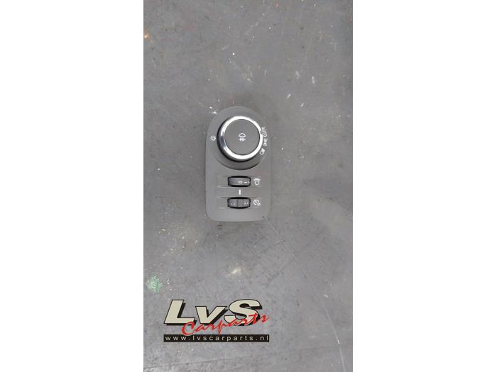 Opel Astra Commutateur lumière