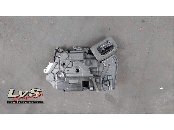 Volkswagen Polo Türschlossmechanik 4-türig rechts hinten