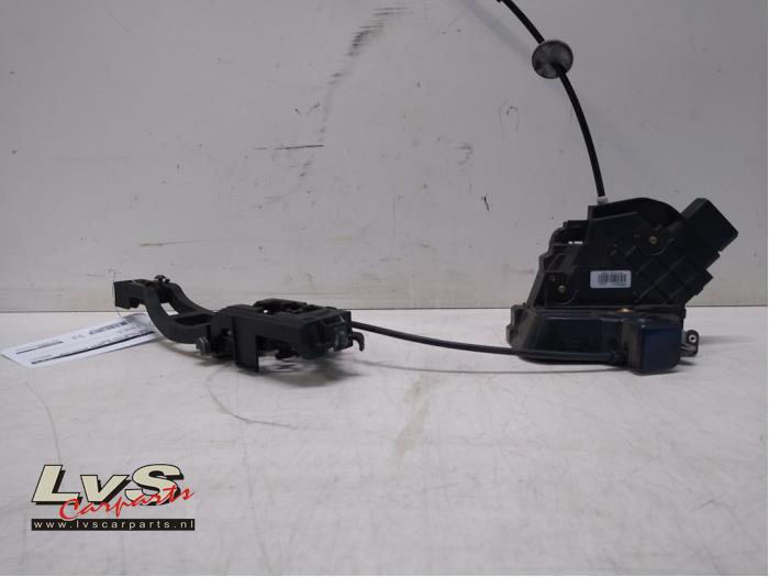 Ford Focus Türschlossmechanik 4-türig rechts vorne