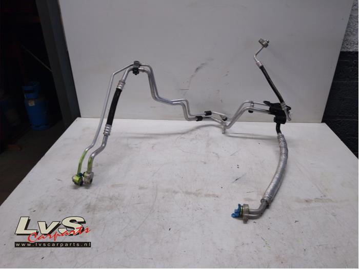 Volkswagen Polo Air conditioning line