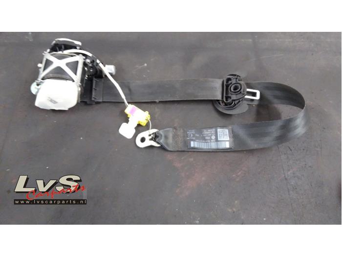 Volkswagen Passat Tendeur de ceinture gauche