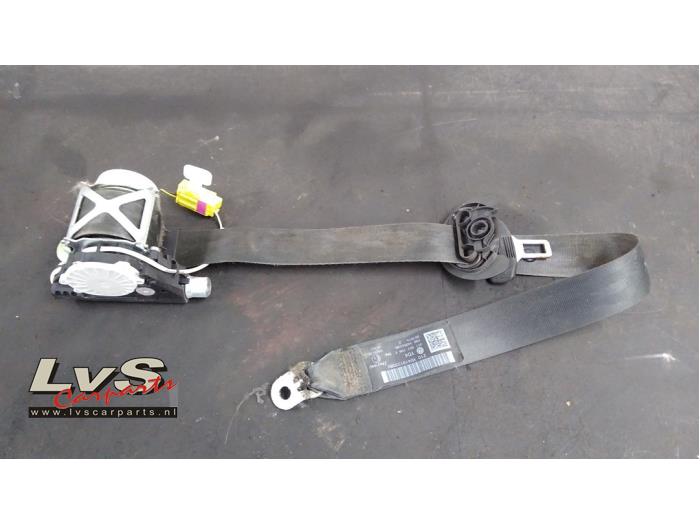Volkswagen Passat Tendeur de ceinture droit