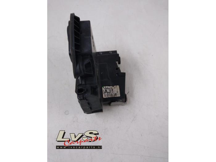 Opel Astra Deurslot Mechaniek 4Deurs links-voor