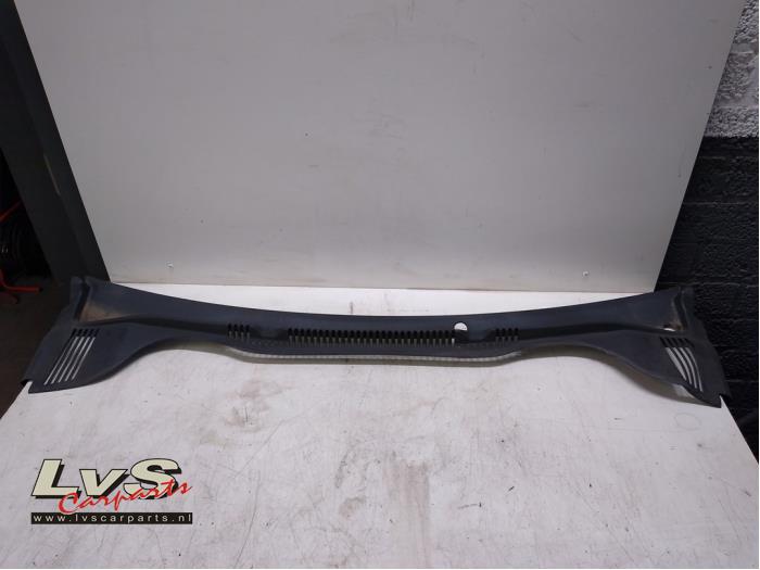 Seat Ibiza Cowl top grille