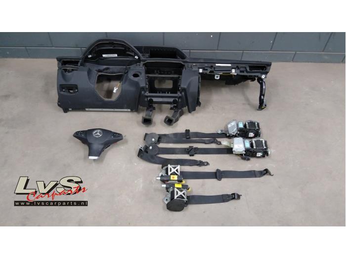 Mercedes E-Klasse Vollzähligkeit Airbags