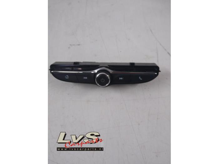 Opel Astra Radio control panel