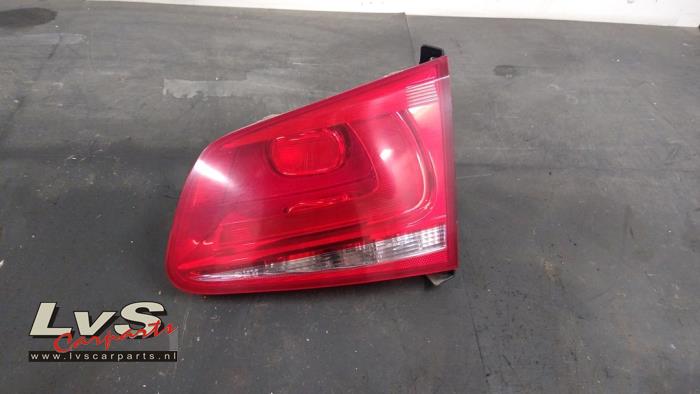 Volkswagen Touareg Taillight, right