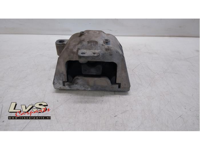 Audi A3 Engine mount