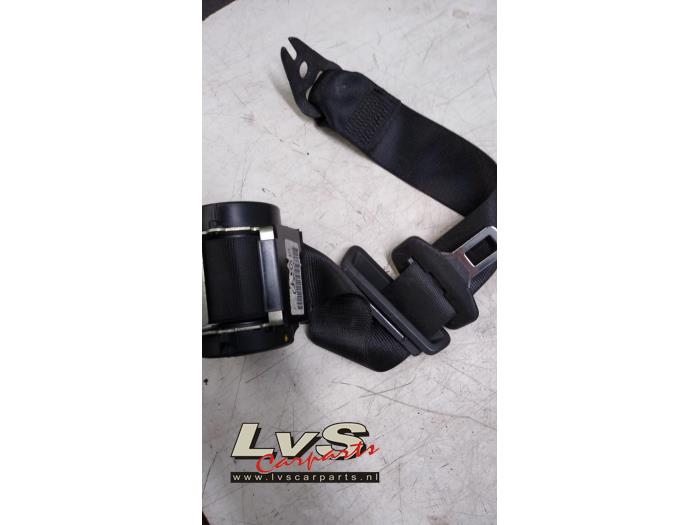 BMW 3-Série Ceinture de sécurité arrière centre