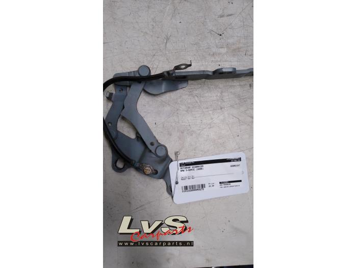 BMW 3-Série Charnière capot