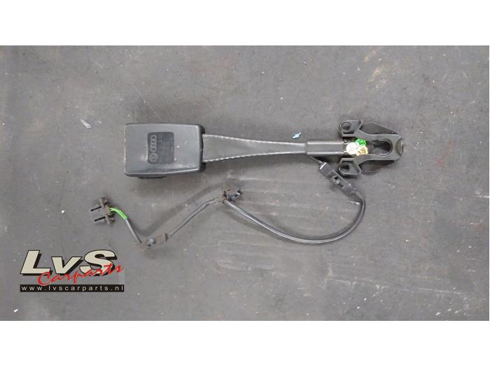 Audi A4 Sicherheitsgurt Schließe links vorne