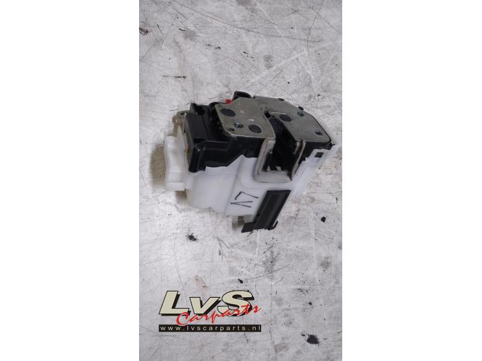 Peugeot Bipper Deurslot Mechaniek 4Deurs links-voor