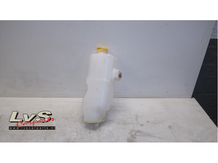 Renault Twingo Front windscreen washer reservoir