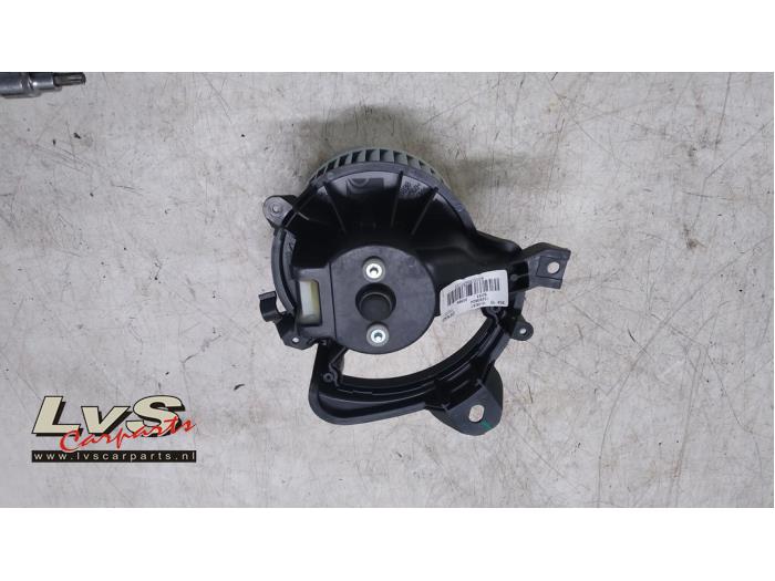 Opel Adam Heating and ventilation fan motor