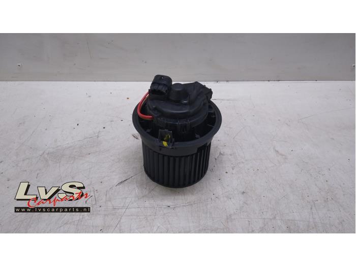 Dacia Sandero Kachel Ventilatiemotor