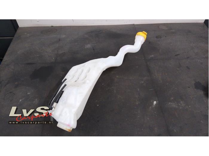 Renault Megane Front windscreen washer reservoir