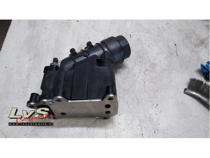 BMW 1-Serie Oil filter housing