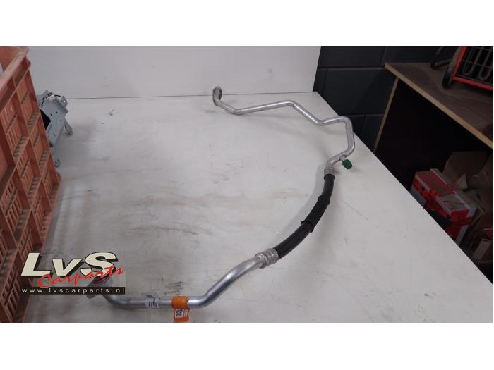 Ford KA+ Airco Leiding