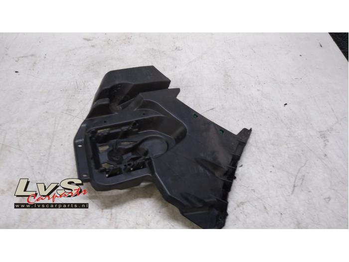 Volvo V40 Stoßstangenstütze links hinten