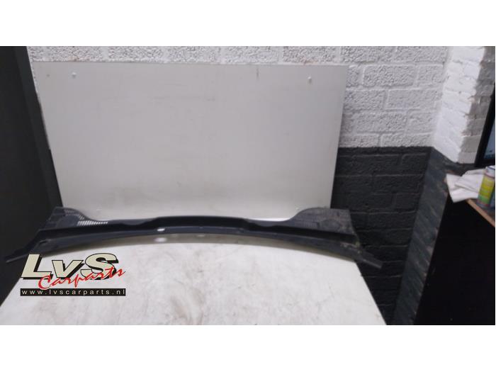 Volkswagen Golf Cowl top grille