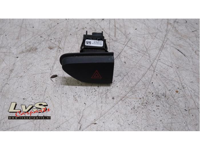 Renault Captur Panic lighting switch