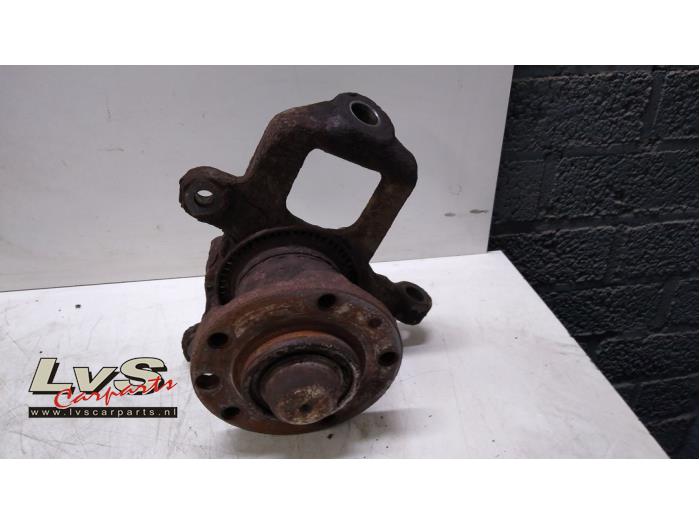 Mercedes Sprinter Fusee links-voor