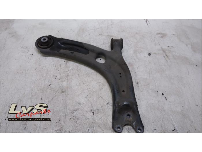 Volkswagen Passat Draagarm rechts-voor