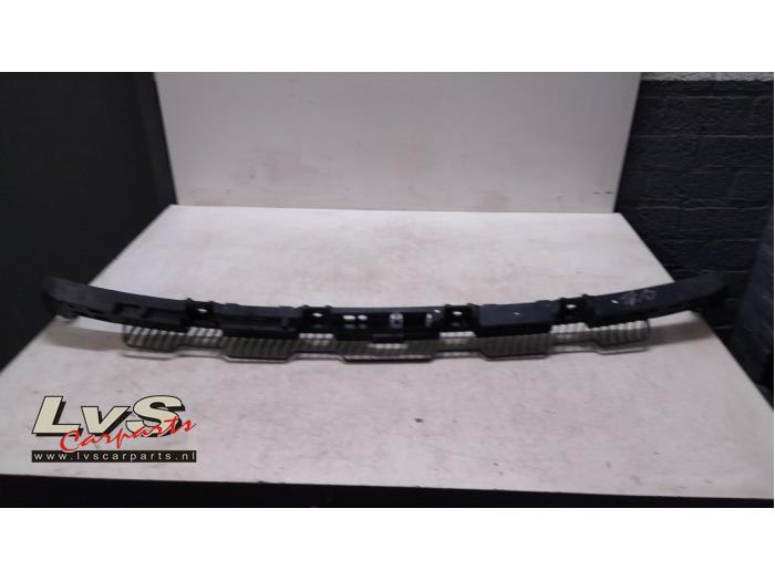 Volkswagen Golf Rear bumper bracket central