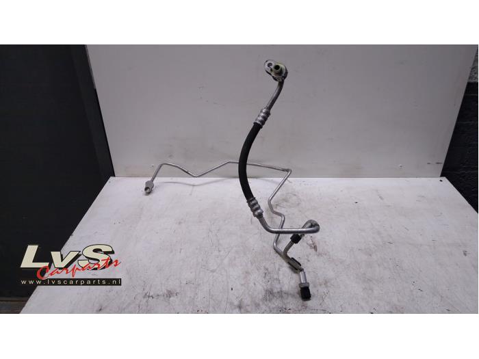 Volkswagen Polo Air conditioning line