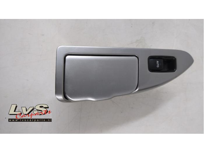 Toyota Landcruiser Cendrier avant